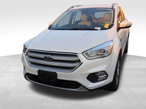 Used 2018 Ford Escape Titanium w/ Ford Safe & Smart Package AWD/4WD image 4