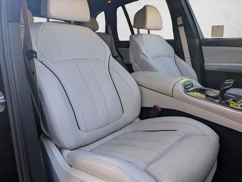 Certified 2022 BMW X5 M50i image 22