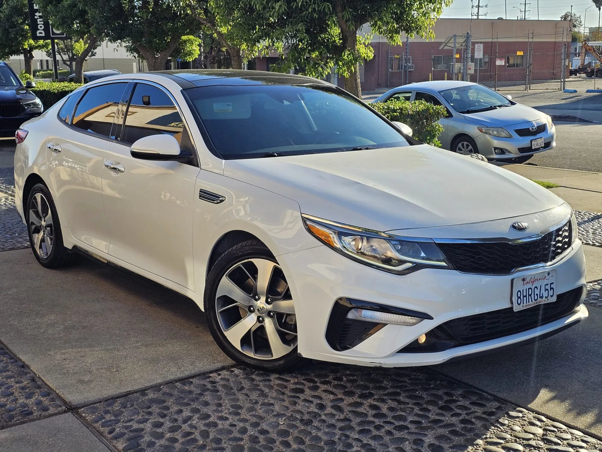 Used 2019 Kia Optima S w/ S Panoramic Sunroof Package FWD image 3