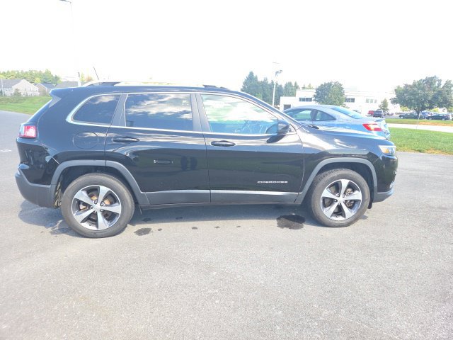 Used 2020 Jeep Cherokee Limited AWD/4WD image 19
