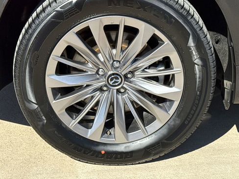 Used 2024 MAZDA CX-90 3.3 Turbo w/ Preferred Plus AWD/4WD image 9
