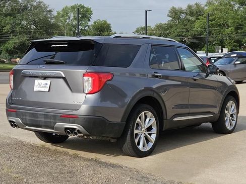 Used 2022 Ford Explorer Platinum w/ Equipment Group 601A AWD/4WD image 4