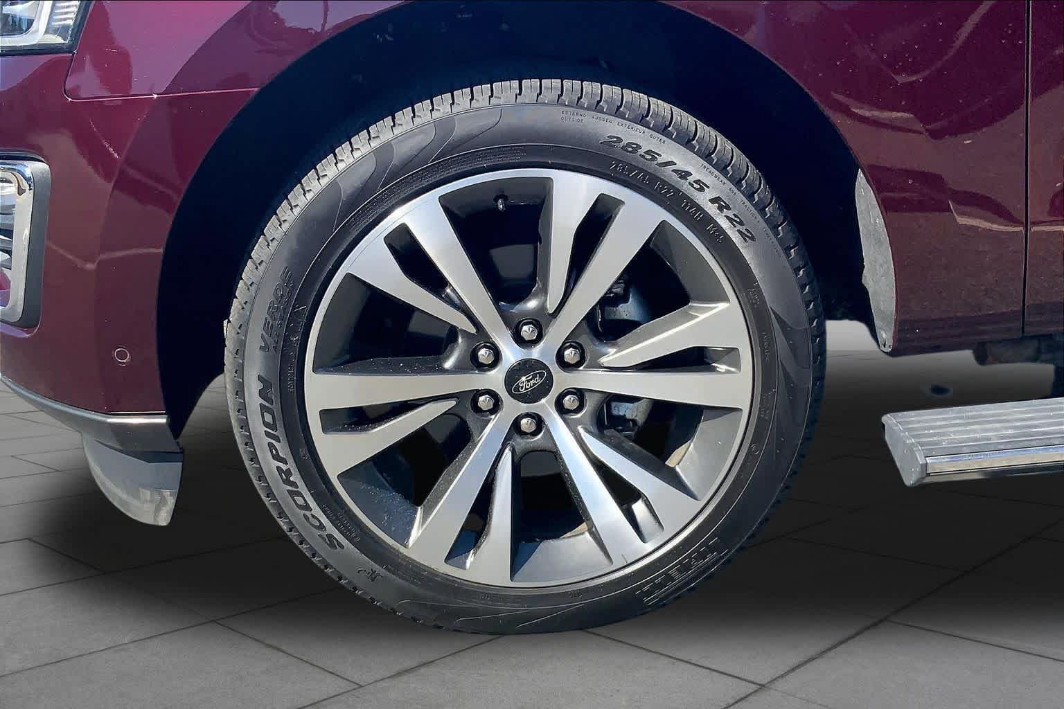 Used 2021 Ford Expedition Limited AWD/4WD image 11