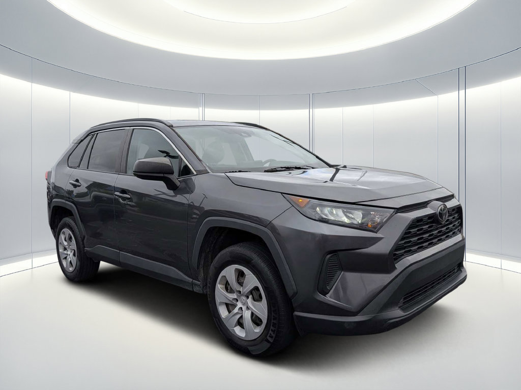 Used 2021 Toyota RAV4 LE FWD image 1