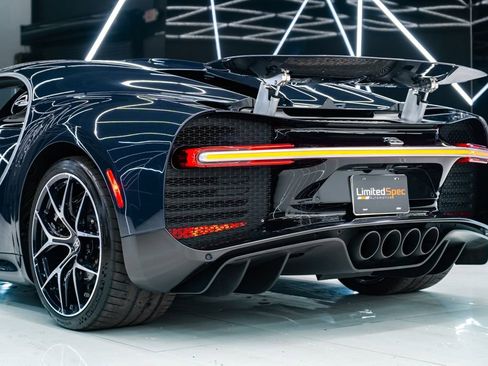 Used 2020 Bugatti Chiron AWD/4WD image 12
