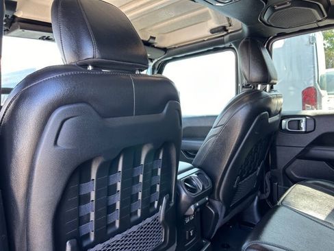 Used 2023 Jeep Wrangler Unlimited Rubicon 4xe AWD/4WD image 18