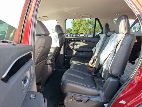 New 2025 Honda Pilot EX-L image 5