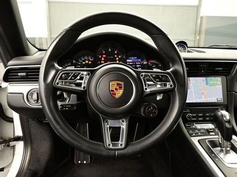 Certified 2018 Porsche 911 Targa 4S AWD/4WD image 8