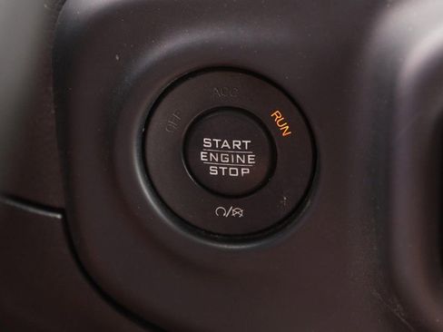 Used 2018 Jeep Wrangler Unlimited Rubicon AWD/4WD image 14