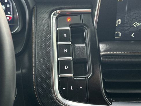 Used 2024 GMC Yukon AT4 image 21