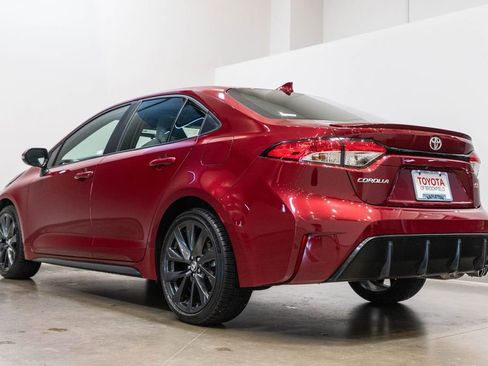 Certified 2023 Toyota Corolla SE w/ SE Premium Package FWD image 7