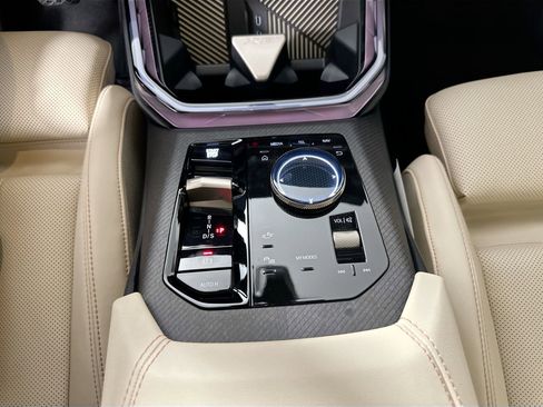 Used 2025 BMW X3 xDrive30i w/ Premium Package image 16