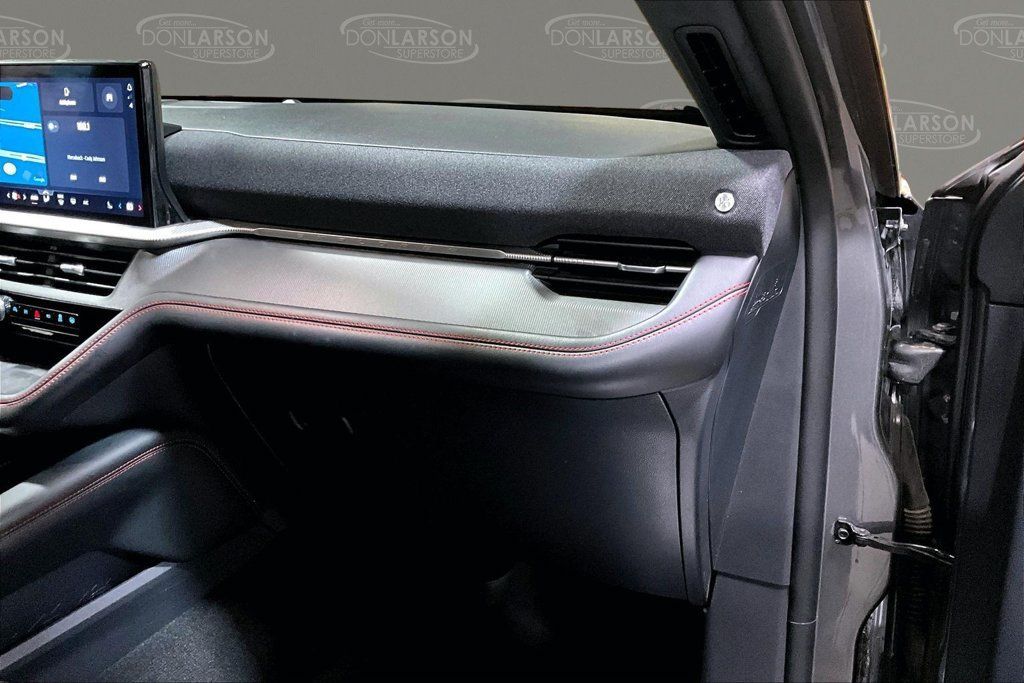 Certified 2025 Ford Explorer ST-Line AWD/4WD image 32