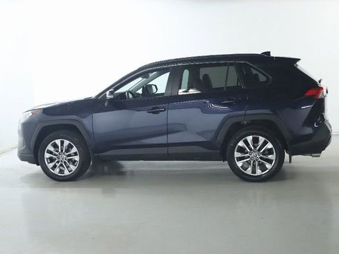 Used 2021 Toyota RAV4 XLE Premium image 41