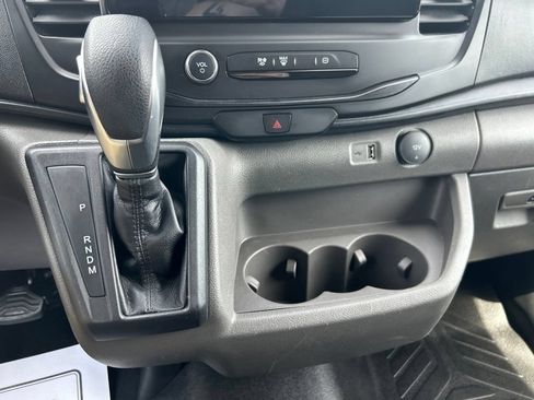 Used 2025 Ford Transit 250 148 Medium Roof RWD image 17