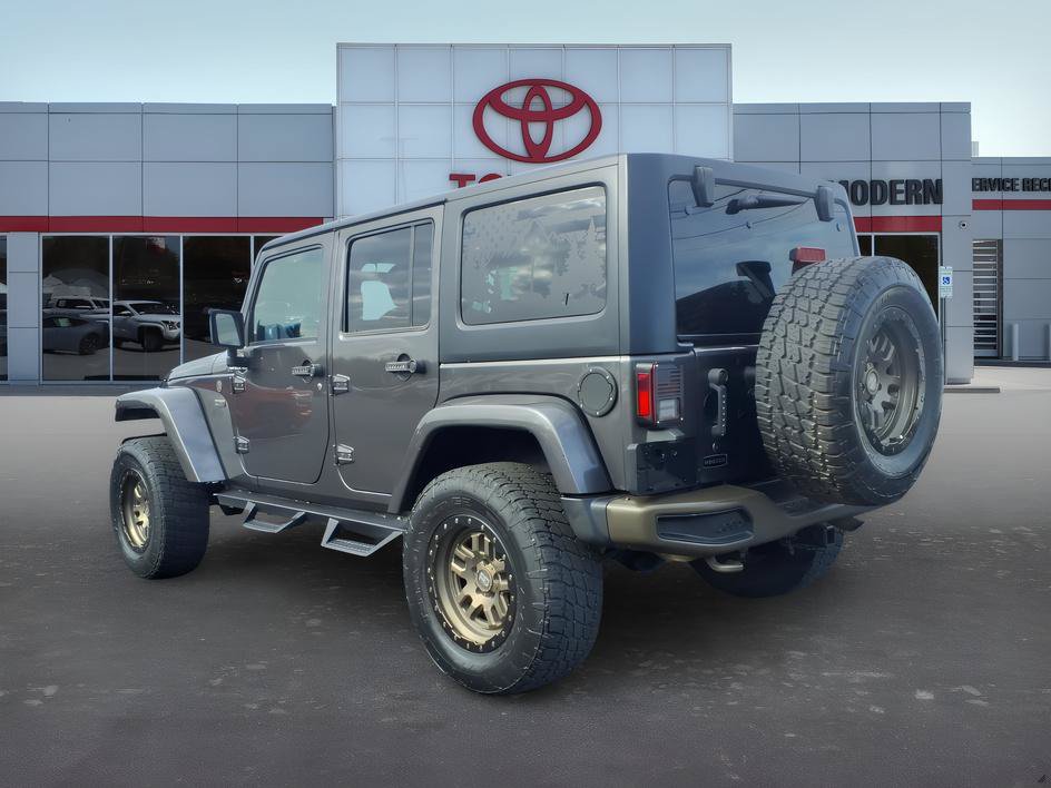 Used 2016 Jeep Wrangler Unlimited Sahara AWD/4WD image 3