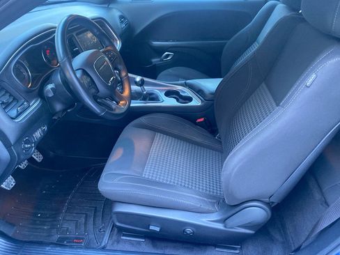 Used 2018 Dodge Challenger R/T w/ Driver Convenience Group image 6