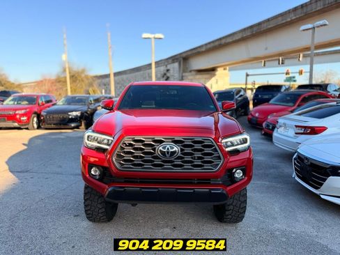 Used 2021 Toyota Tacoma TRD Off-Road w/ Technology Package AWD/4WD image 12