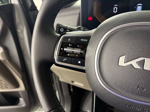 New 2026 Kia Carnival EX image 20