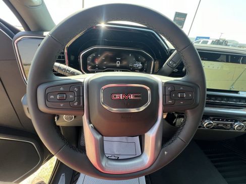 Used 2024 GMC Sierra 1500 Elevation image 19