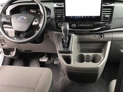 Used 2024 Ford Transit 350 XLT image 7