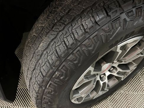 Used 2024 GMC Sierra 1500 SLE image 47