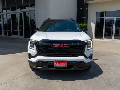 New 2026 GMC Terrain Elevation w/ Elevation Premium Package AWD/4WD image 2