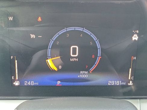 Used 2025 Chevrolet Trax LT FWD image 20