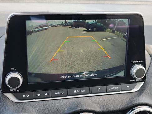 Used 2025 Nissan Sentra SV FWD image 16