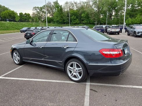 Used 2013 Mercedes-Benz E 350 4MATIC Sedan image 4