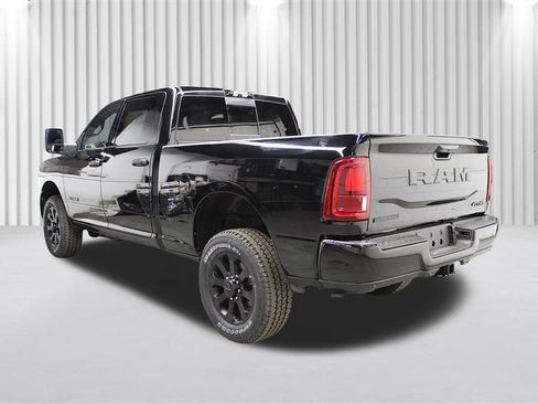 New 2026 RAM 2500 Big Horn AWD/4WD image 5
