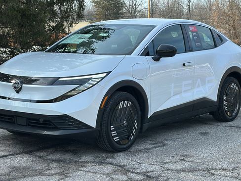 New 2026 Nissan Leaf w/ Floor Mat Package (S+) image 2