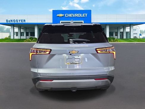 Used 2026 Chevrolet Equinox LT w/ Convenience Package II AWD/4WD image 10