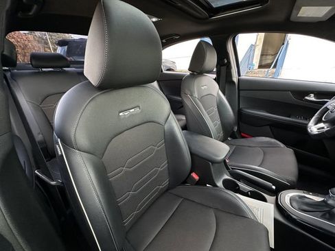 Used 2020 Kia Forte GT-Line w/ GT-Line Premium Package image 37