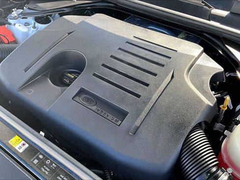 Used 2025 Land Rover Range Rover SE image 30