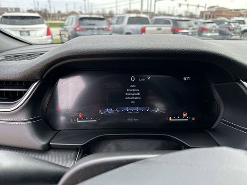 Used 2023 Jeep Grand Cherokee L Laredo image 13