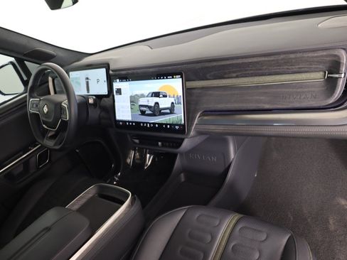 Used 2022 Rivian R1T Adventure image 13