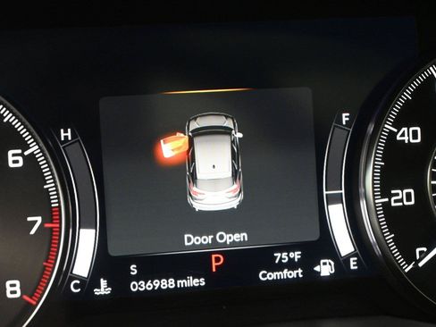 Used 2019 Acura RDX w/ Technology Package AWD/4WD image 3