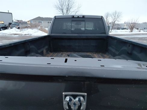 Used 2018 RAM 3500 Laramie image 24