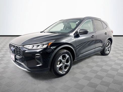 Certified 2025 Ford Escape ST-Line AWD/4WD image 3