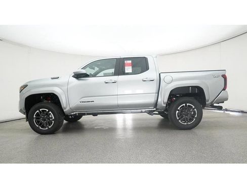 New 2025 Toyota Tacoma TRD Sport image 19