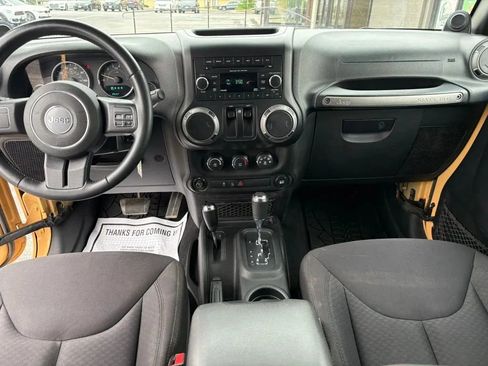 Used 2013 Jeep Wrangler Sport AWD/4WD image 10
