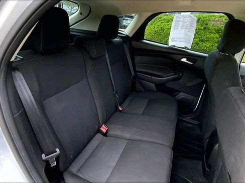 Used 2015 Ford Focus SE image 18