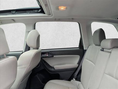 Used 2015 Subaru Forester 2.5i Touring w/ Eyesight & Navigation System AWD/4WD image 22