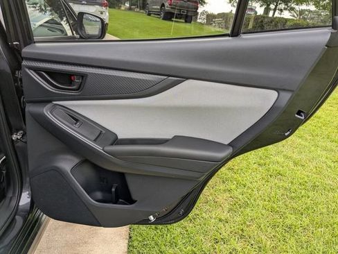 Used 2019 Subaru Crosstrek 2.0i Premium w/ Moonroof Package AWD/4WD image 37