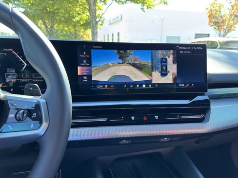 Certified 2025 BMW 530i xDrive w/ M Sport Package image 30