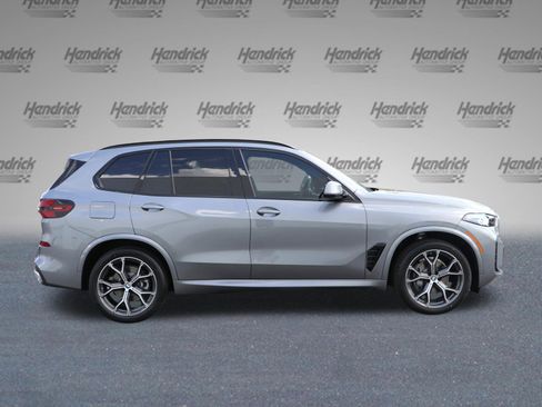 Certified 2026 BMW X5 sDrive40i w/ M Sport Package RWD image 9