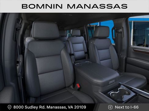 New 2026 Chevrolet Suburban LT image 16