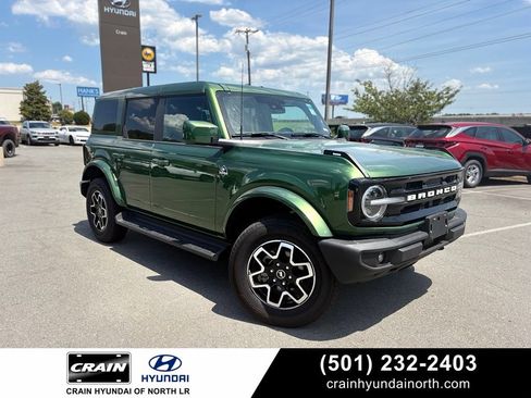 Used 2025 Ford Bronco Outer Banks AWD/4WD image 1