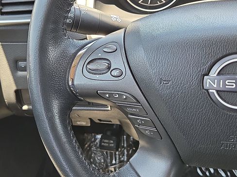 Used 2023 Nissan Murano SV FWD image 17